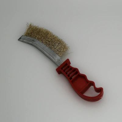 image of Brosse métallique manuelle avec manche en plastique